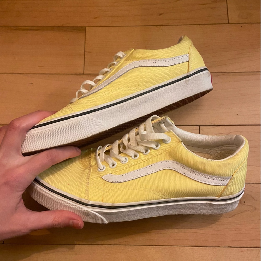 VANS Old Skool Low Tops - Bright Yellow